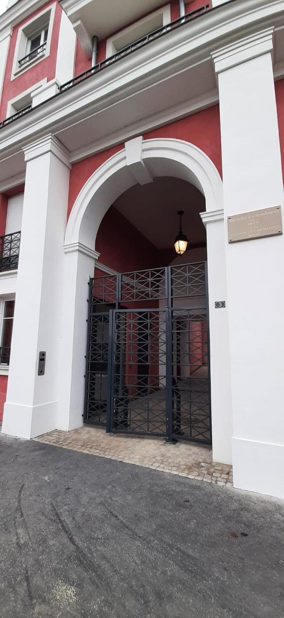 Disney At Home 3 Bed Rooms- Confort 90M2 - Best Location 塞里斯 外观 照片